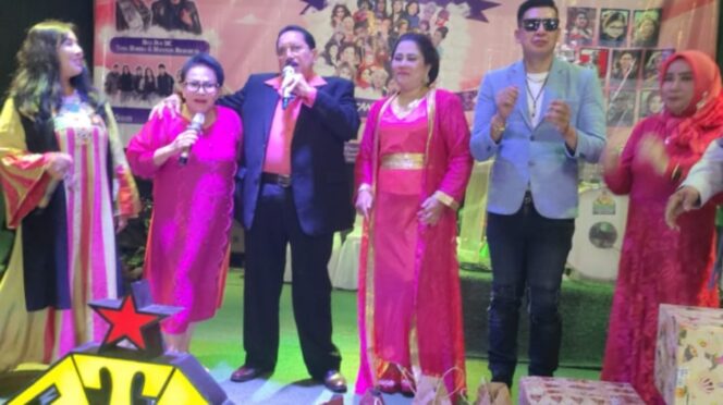 
 Artis Ratu  Tari Di Acara Cinta Persahabatan Adanya Momen Silahturahmi Momen Menyambut Bulan Ramadhan