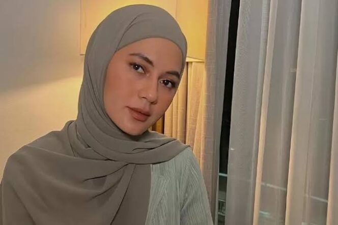 
 Paula Verhoeven bawa Nusyuz ke Komisi Yudisial